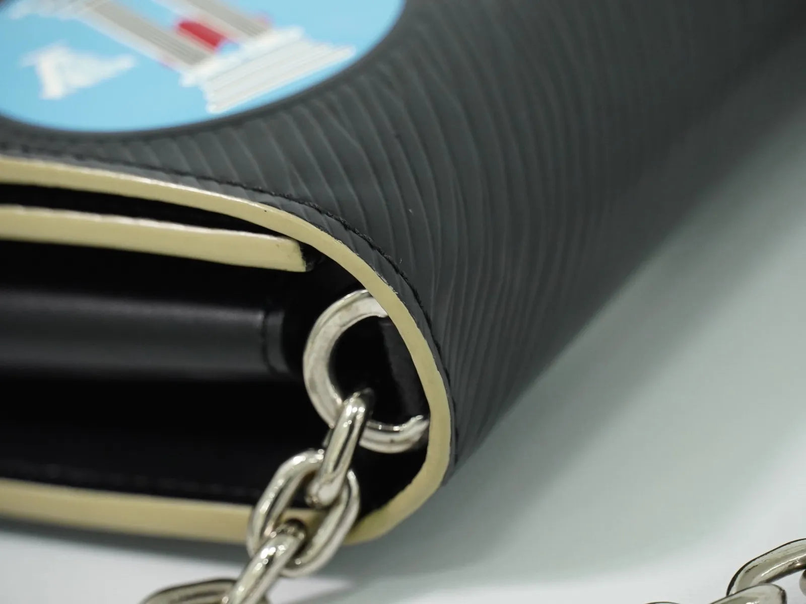 Louis Vuitton Twist Chain Limited Edition World Tour Epi Leather, Black, Leather, Shoulder Bag