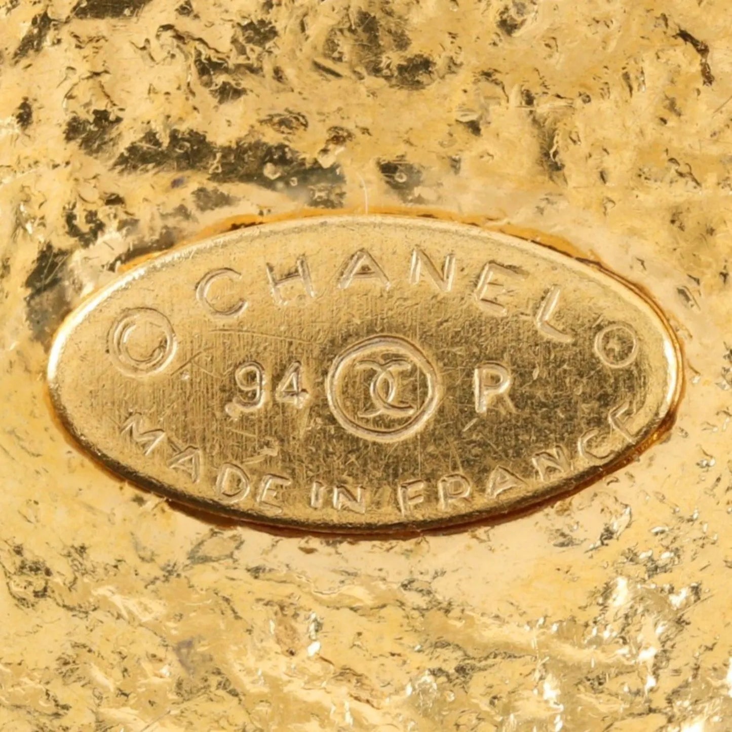 Chanel Vintage CC Round Pendant Long Metal, Gold, Gold Plated, Necklace