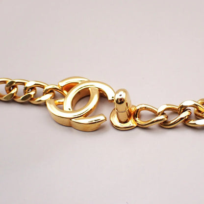 Chanel Vintage Turnlock Reissue Chain Metal, Gold, Gold Plated, Clutch