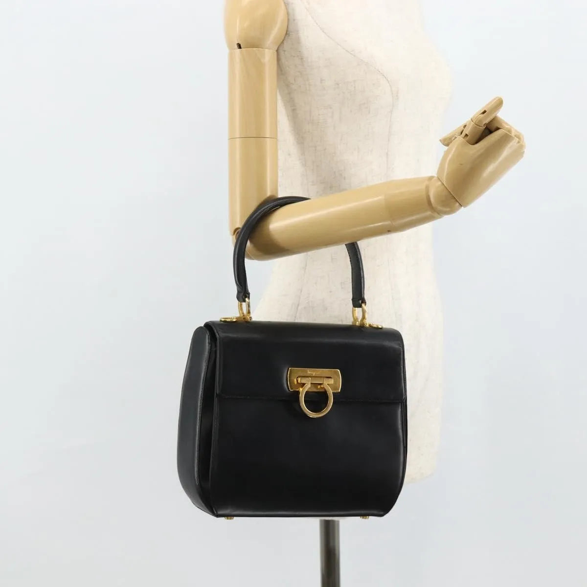 Salvatore Ferragamo Gancini Leather, Black, Leather, Handbag