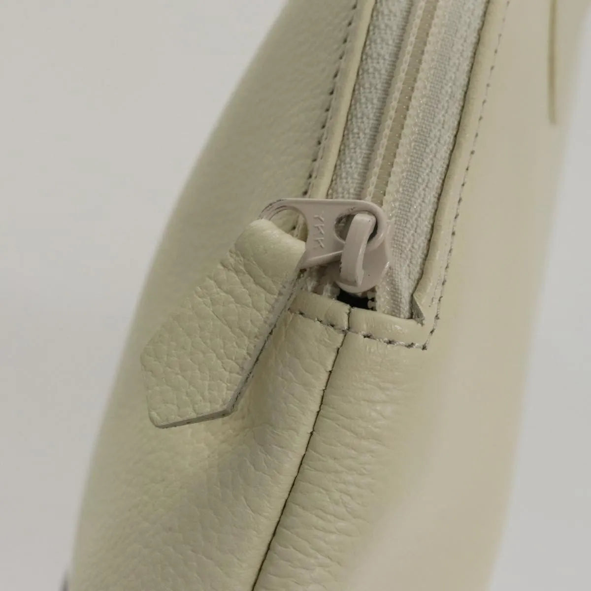 Saint Laurent Vintage Leather, White, Leather, Handbag