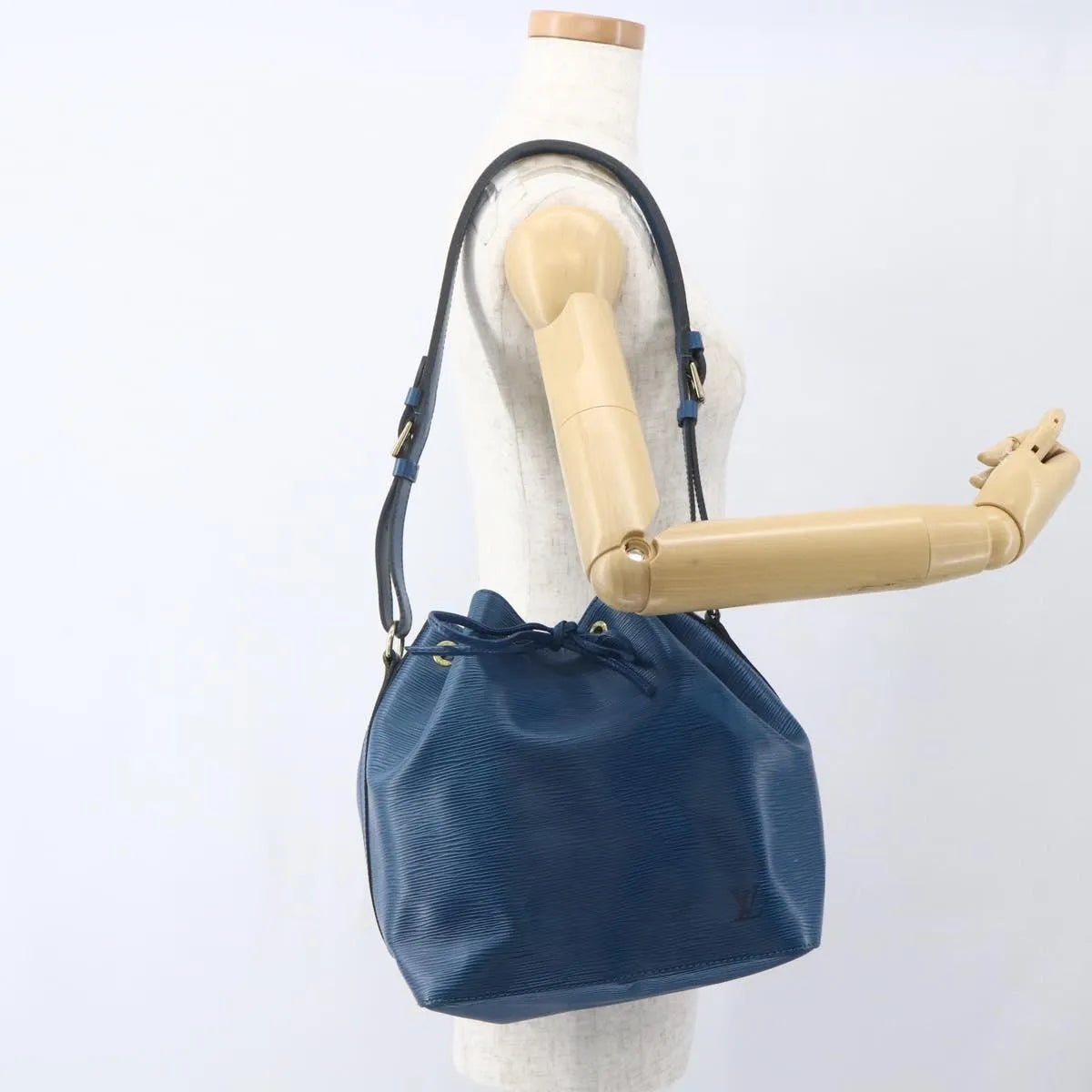 Louis Vuitton Petit Noe Epi Leather, Blue, Leather, Shoulder Bag