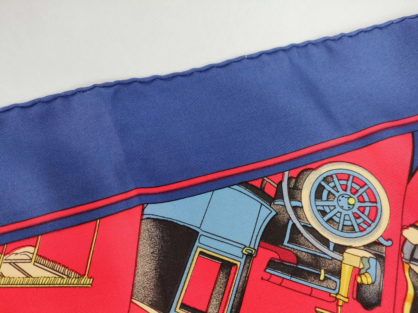 Hermes Carré 90 Silk multicolor, Multicolour, Silk, Scarf