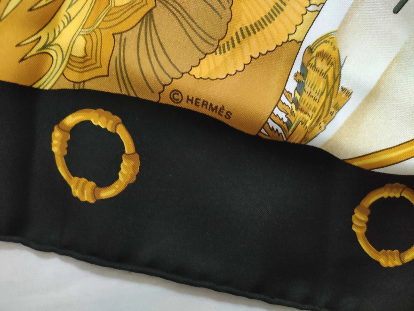 Hermes Carré 90 Silk multicolor, Multicolour, Silk, Scarf