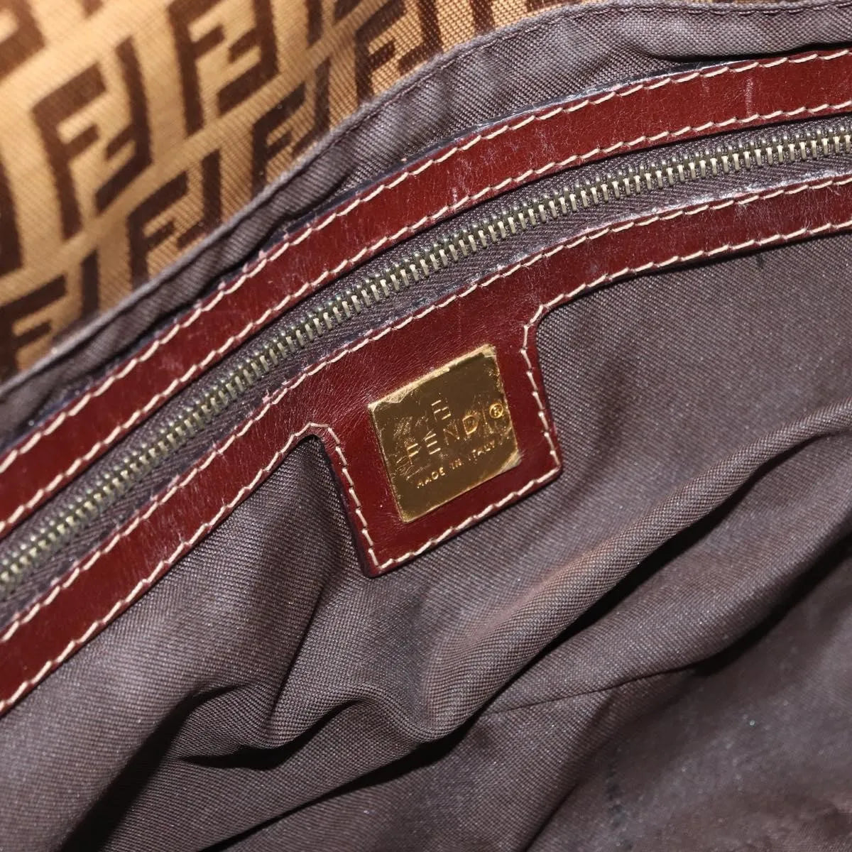 Fendi Mamma baguette Cuir verni, Brown, PVC, Shoulder Bag