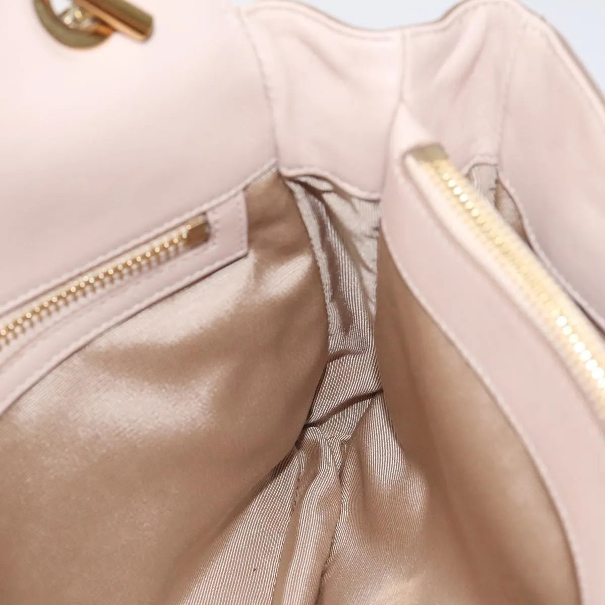 Salvatore Ferragamo Gancini Chain Leather, Beige, Leather, Shoulder Bag
