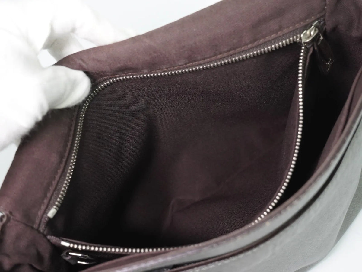 Louis Vuitton Roman Taiga Leather, Gray, Leather, Shoulder Bag