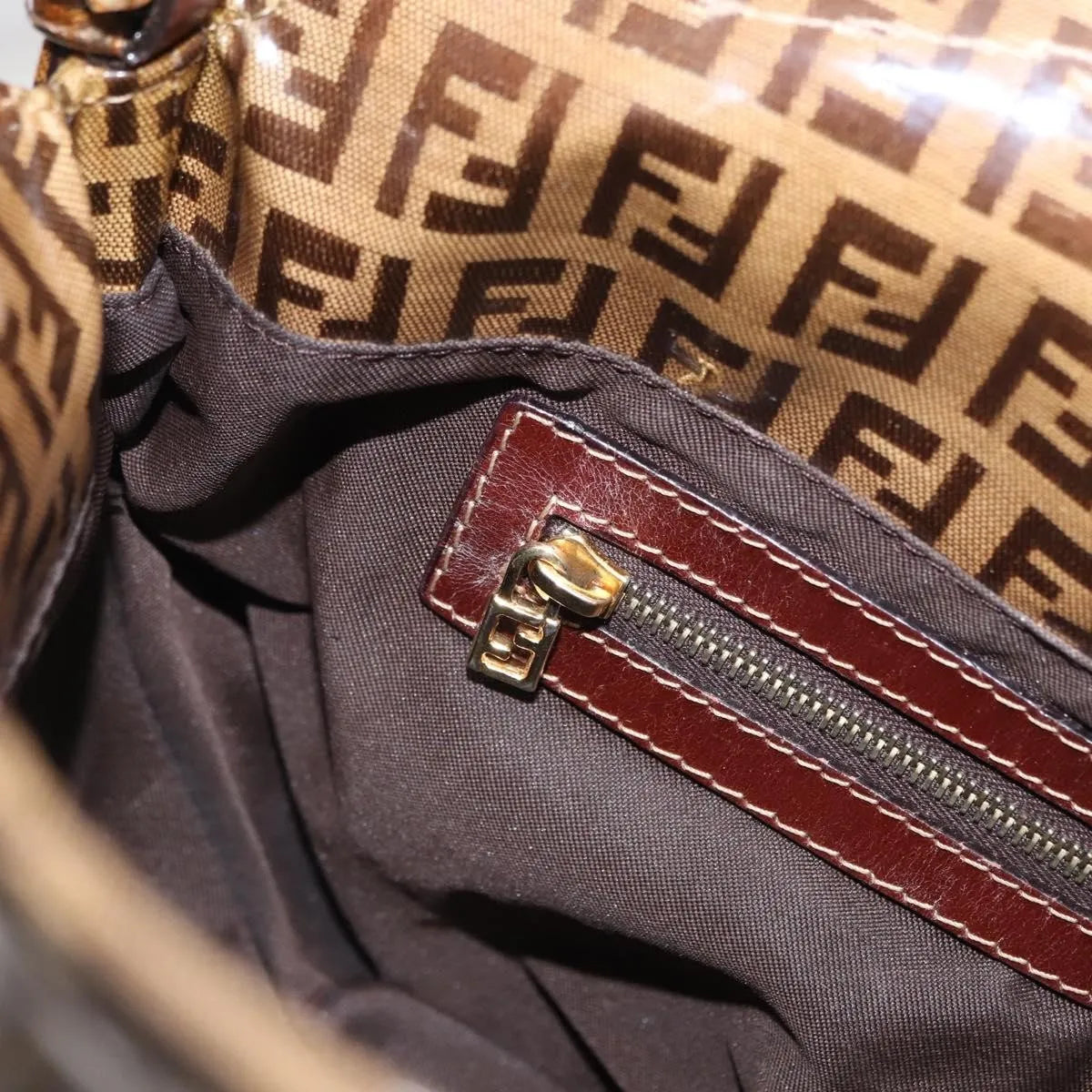 Fendi Mamma baguette Cuir verni, Brown, PVC, Shoulder Bag