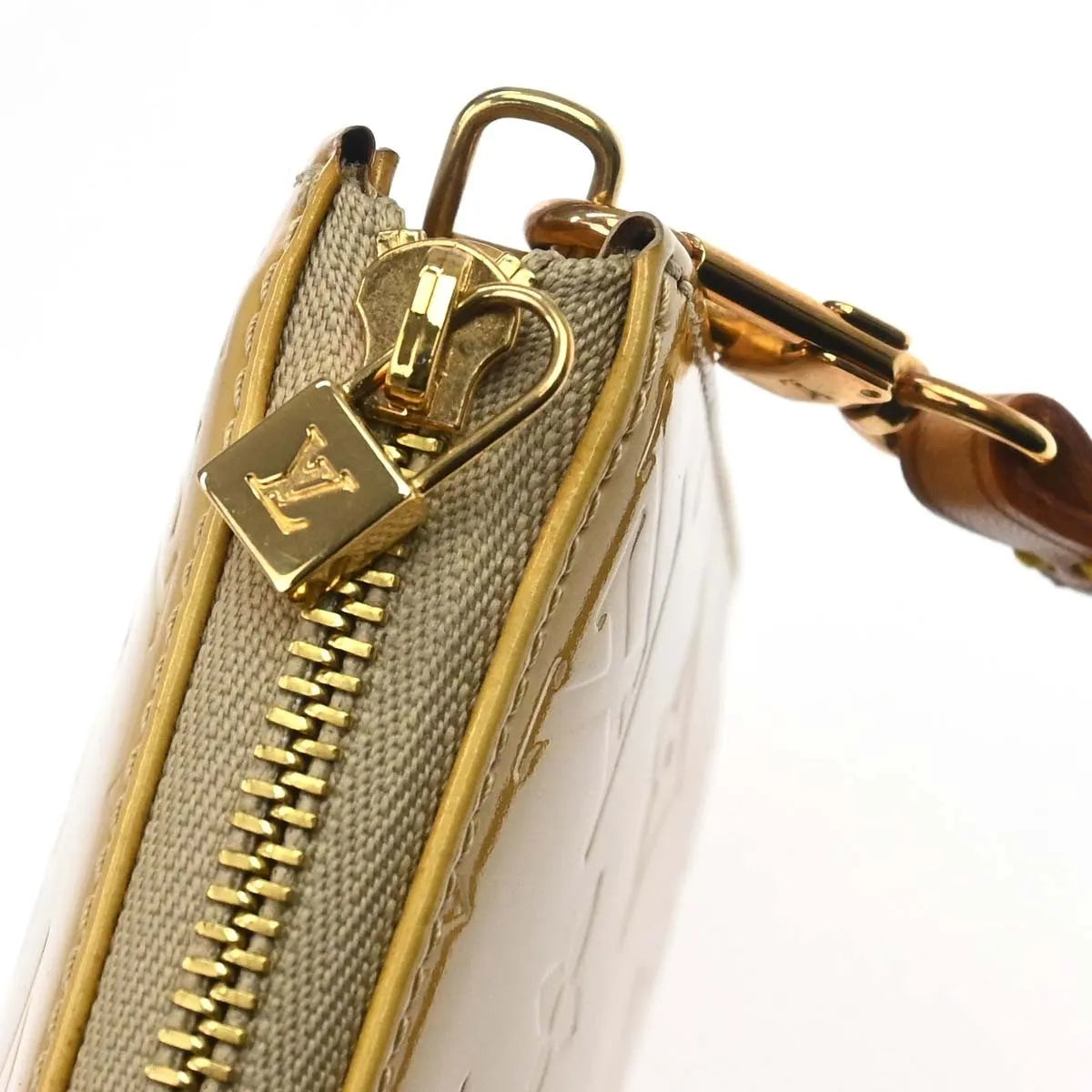 Louis Vuitton Lexington Pochette Monogram Vernis, Beige, Patent Leather, Clutch
