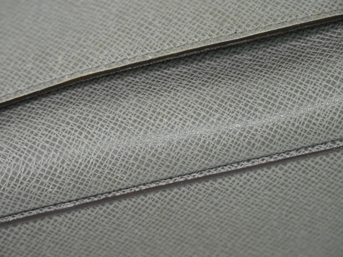 Louis Vuitton Roman Taiga Leather, Gray, Leather, Shoulder Bag