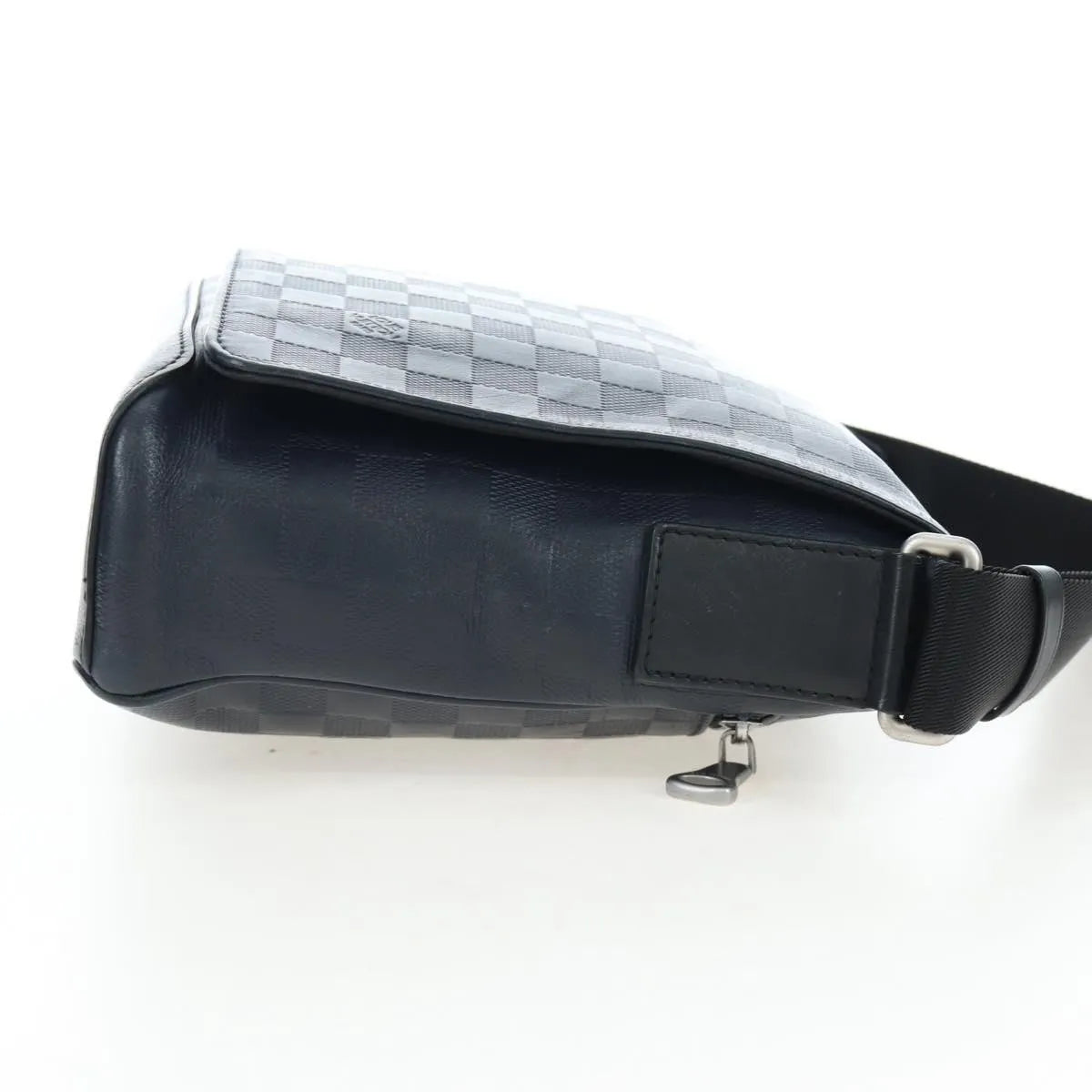 Louis Vuitton District Messenger Damier Infini Leather, Black, Leather, Shoulder Bag