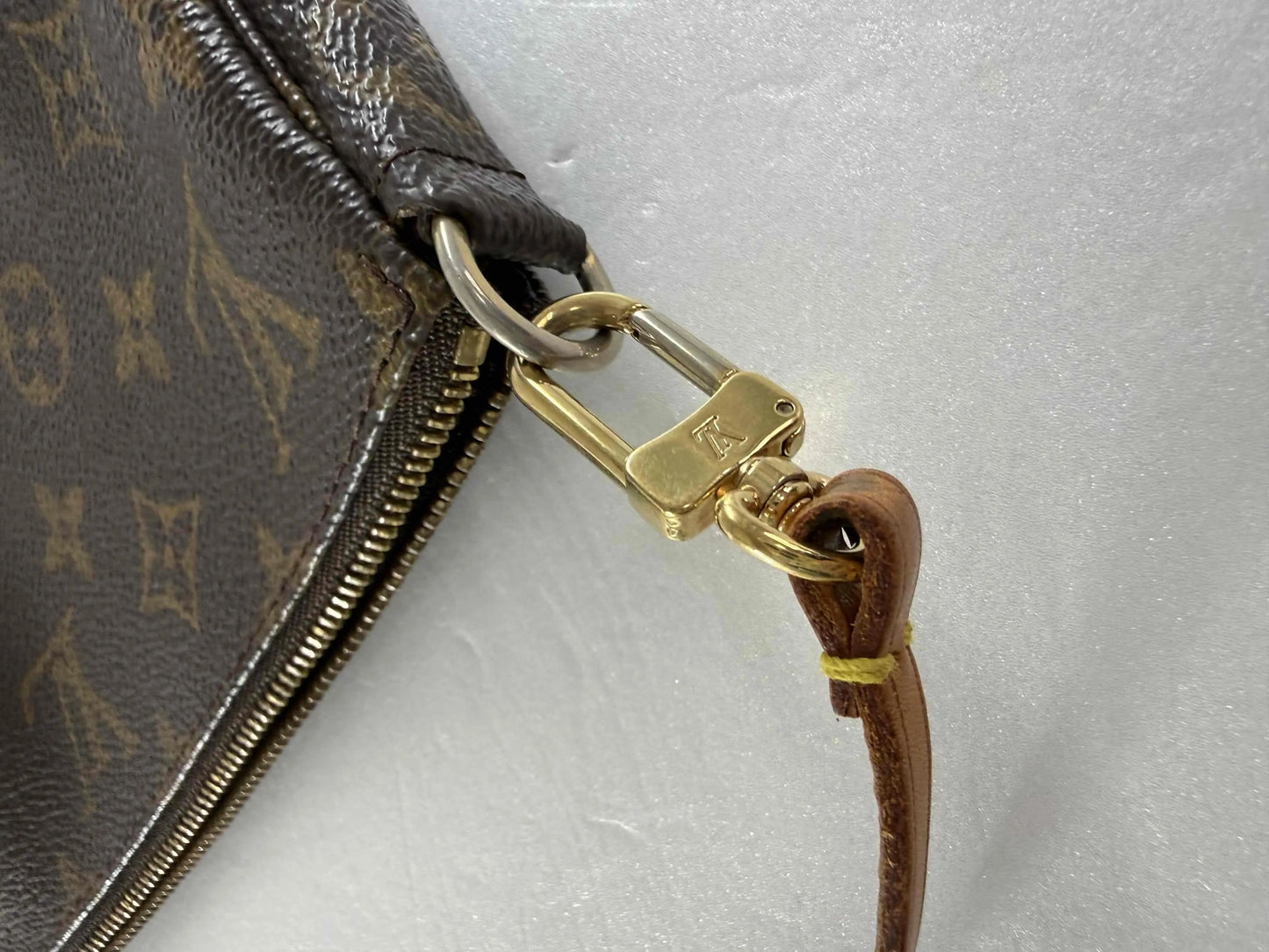Louis Vuitton Louis Vuitton Monogramme Pochette Monogramme Canvas, Brown, Canvas, Clutch