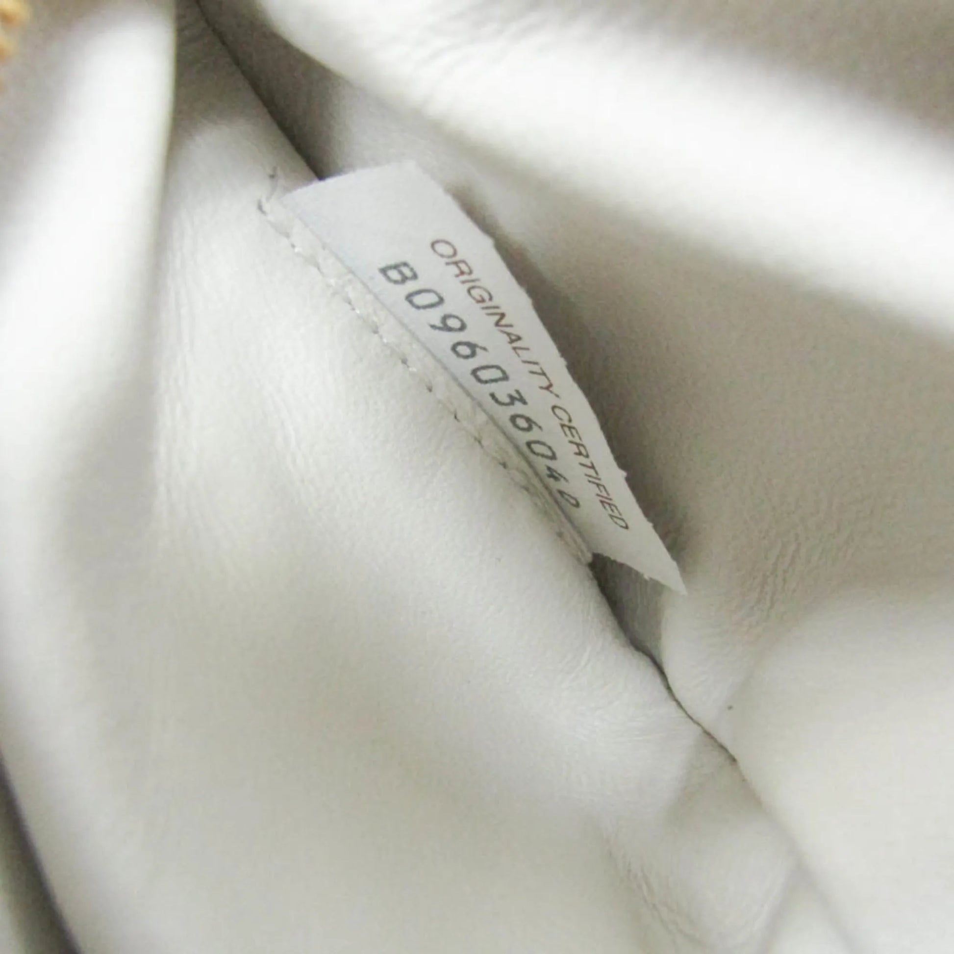 Bottega Veneta Cassette Chain Padded Maxi Intrecciato Leather, White, Leather, Shoulder Bag