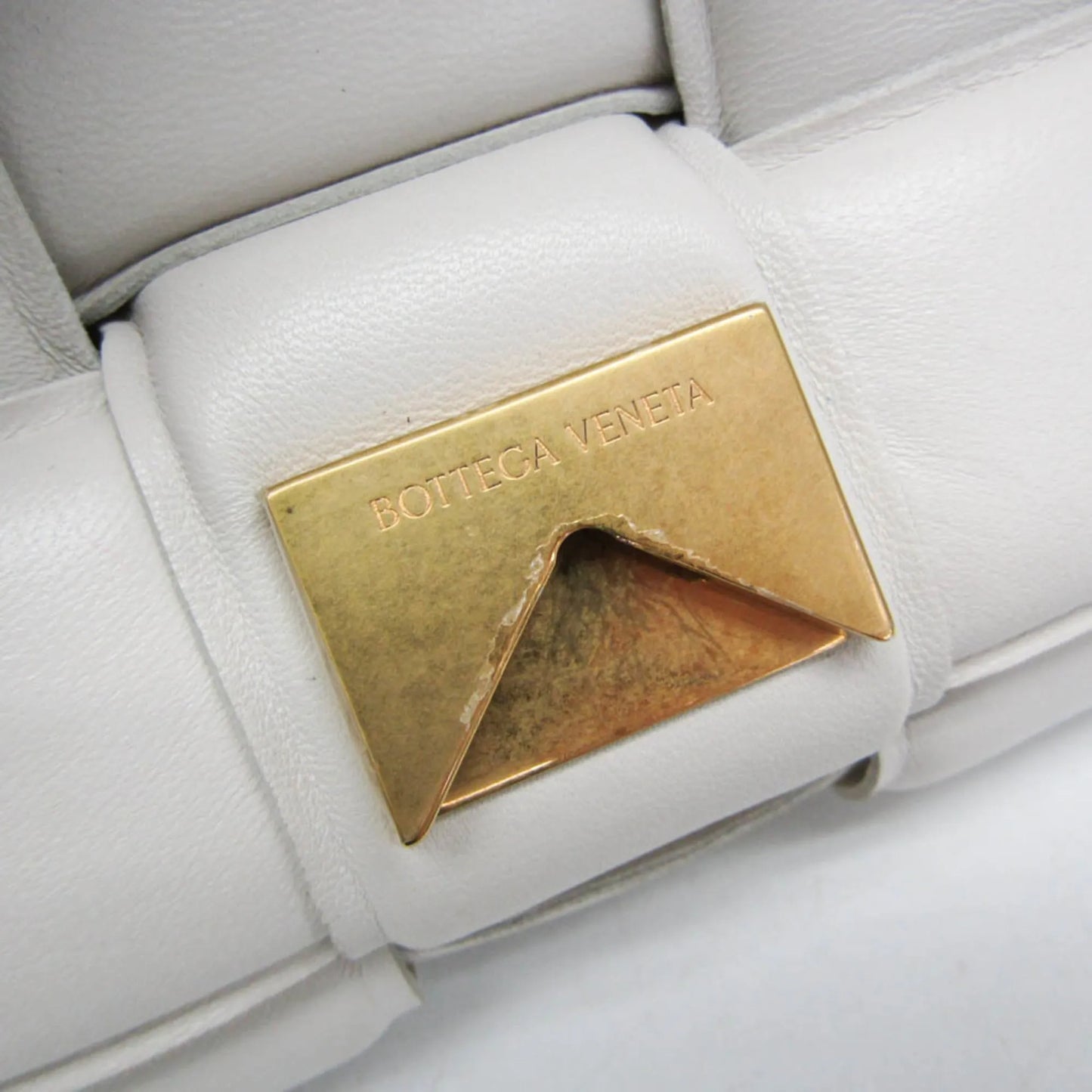 Bottega Veneta Cassette Chain Padded Maxi Intrecciato Leather, White, Leather, Shoulder Bag