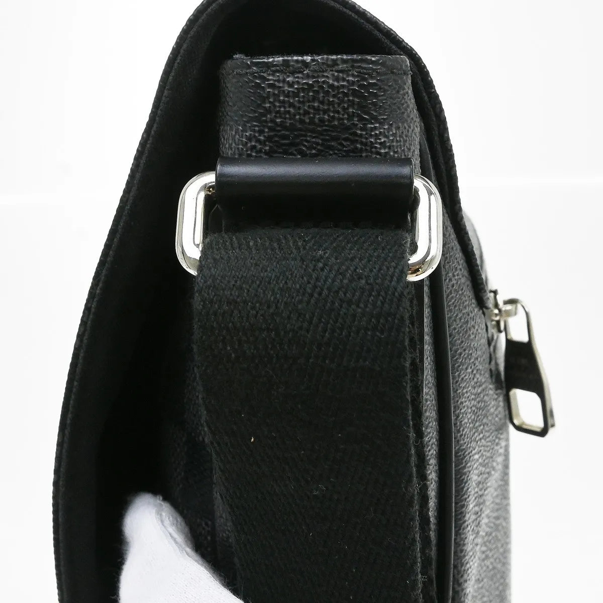 Louis Vuitton District Messenger Damier Graphite, Black, Canvas, Shoulder Bag