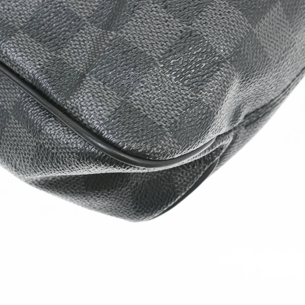 Louis Vuitton District Messenger Damier Graphite, Black, Canvas, Shoulder Bag