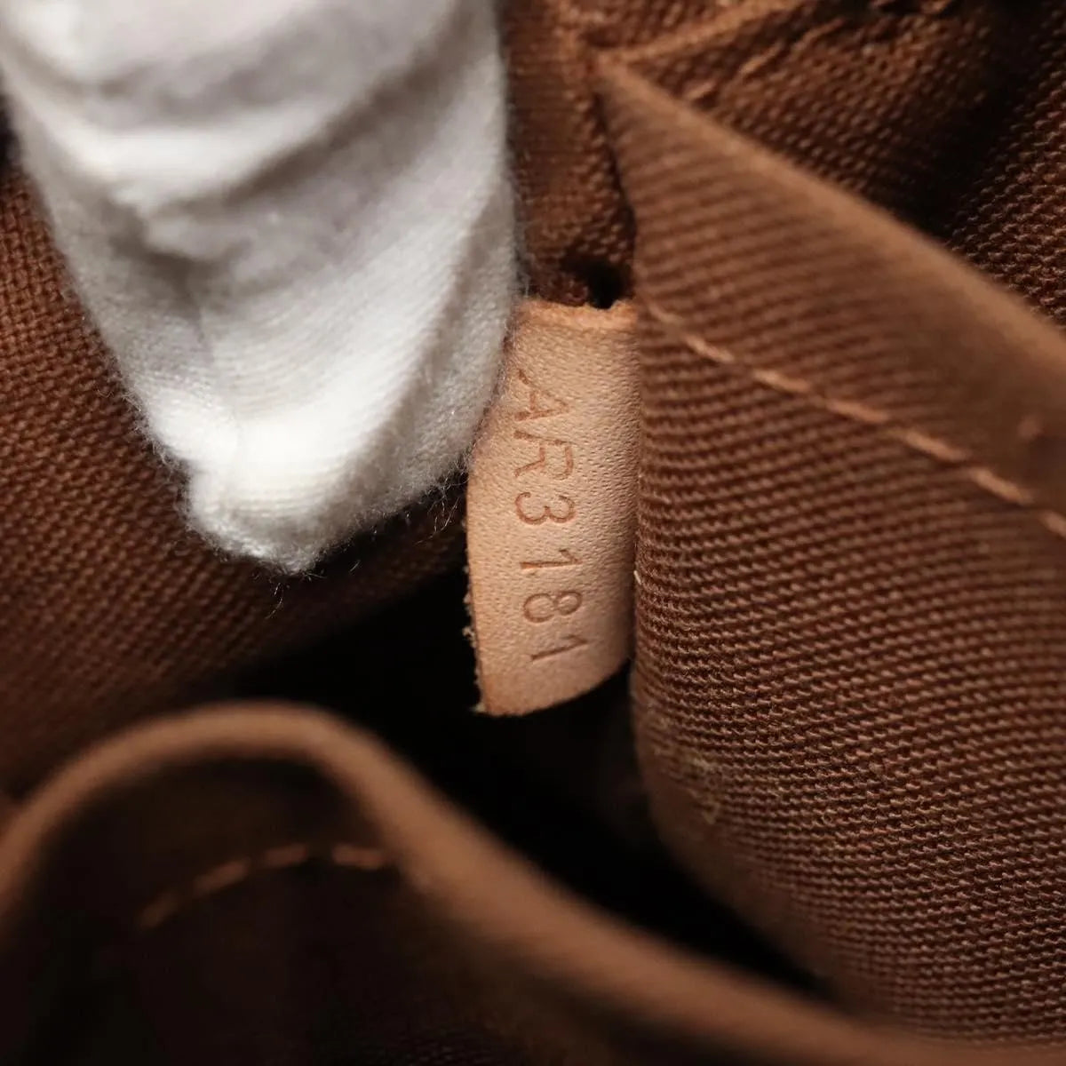 Louis Vuitton Trotteur Beaubourg Monogram Canvas, Brown, Canvas, Shoulder Bag