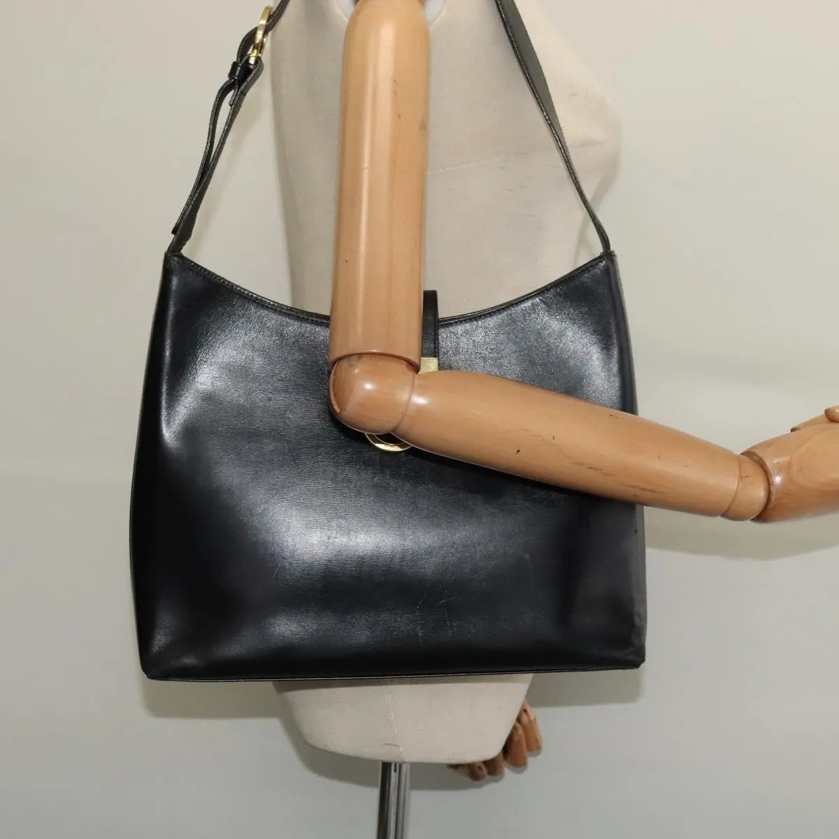 Salvatore Ferragamo Gancio Flap Hobo Leather, Black, Leather, Shoulder Bag