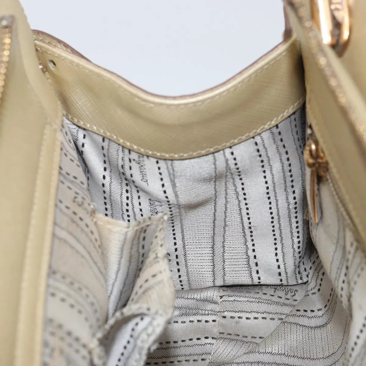 Salvatore Ferragamo Gancini Leather, Gold, Leather, Shoulder Bag
