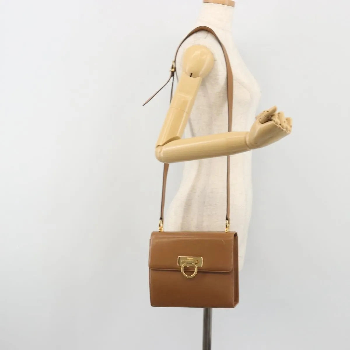 Salvatore Ferragamo Gancini Leather, Brown, Leather, Shoulder Bag