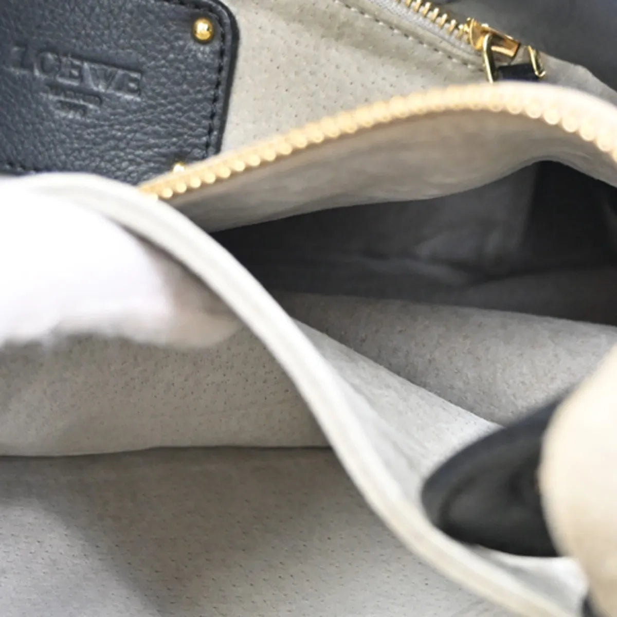 Loewe Anagram Logo Nappa Aire Hand Leather, Black, Leather, Tote Bag