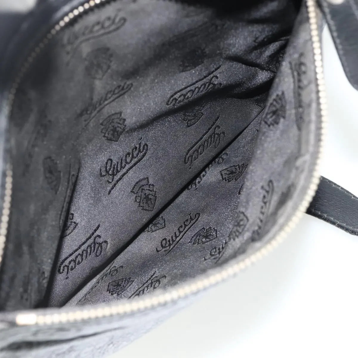 Gucci Front Zip Messenger Guccissima Leather, Black, Leather, Shoulder Bag