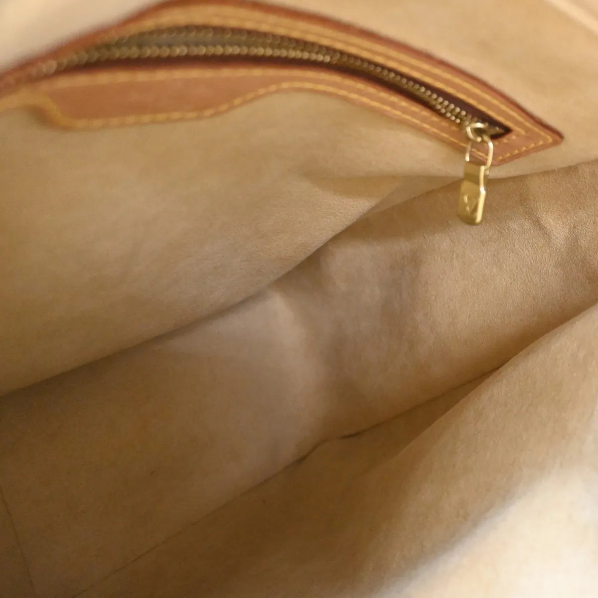 Louis Vuitton Monogram Looping Monogram Canvas, Brown, Canvas, Shoulder Bag