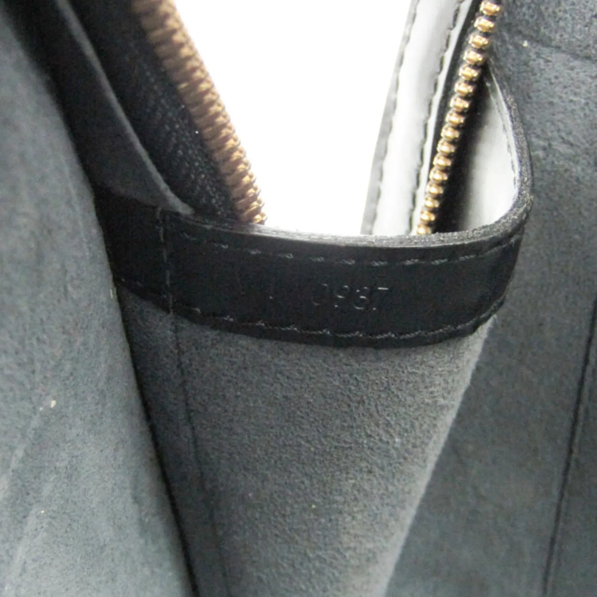 Louis Vuitton Lussac Epi Leather, Black, Leather, Shoulder Bag