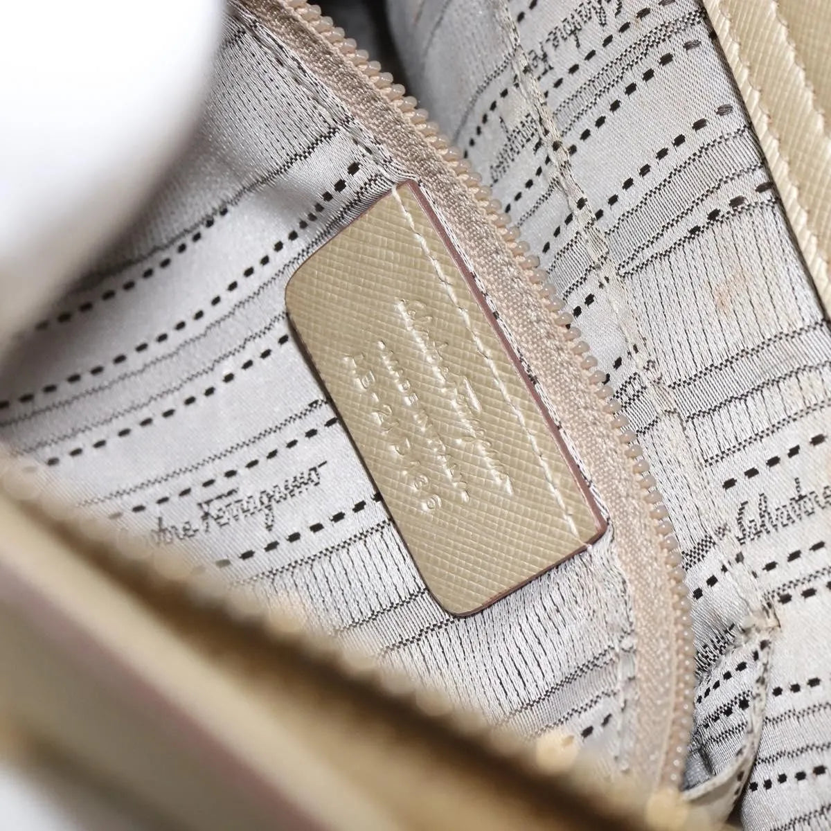 Salvatore Ferragamo Gancini Leather, Gold, Leather, Shoulder Bag