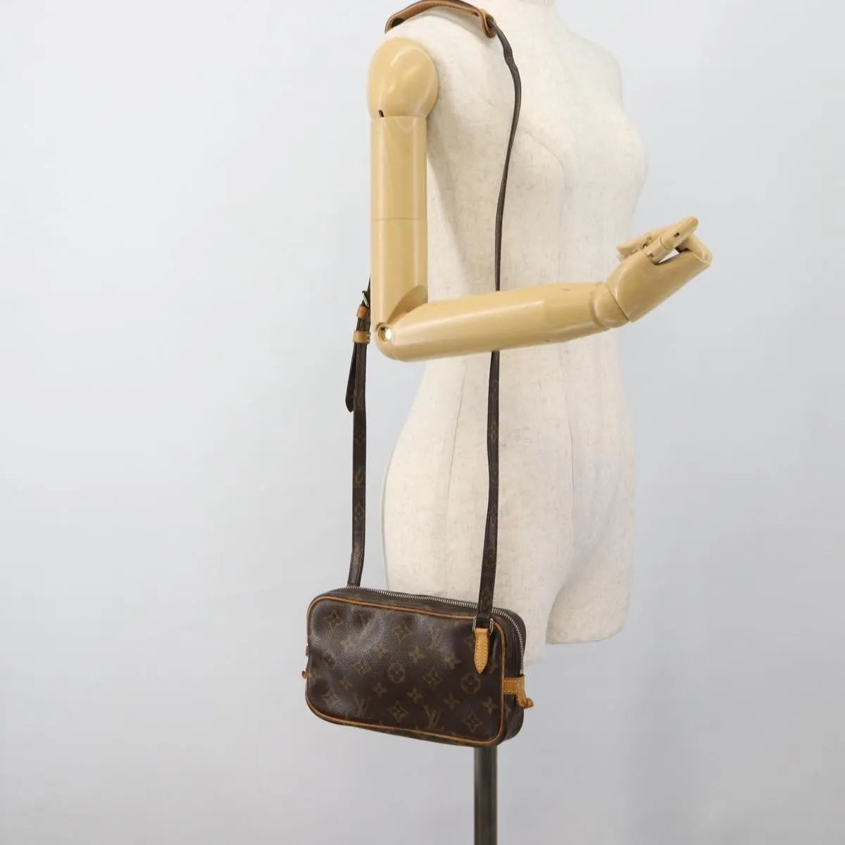 Louis Vuitton Pochette Marly Bandouliere Monogram Canvas, Brown, Canvas, Clutch