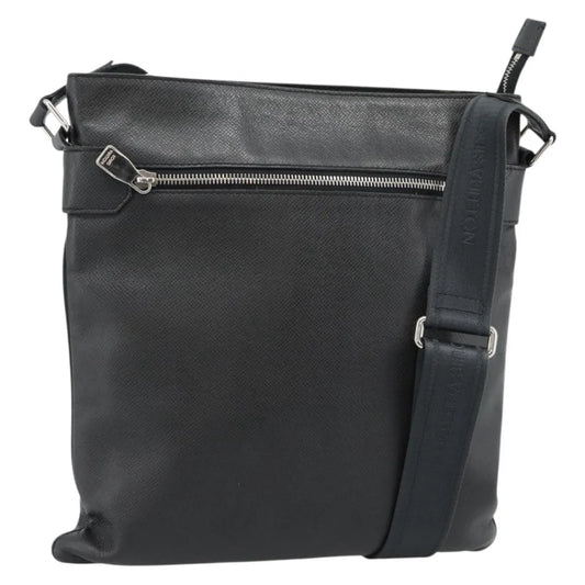 Louis Vuitton Sasha Taiga Leather, Gray, Leather, Shoulder Bag
