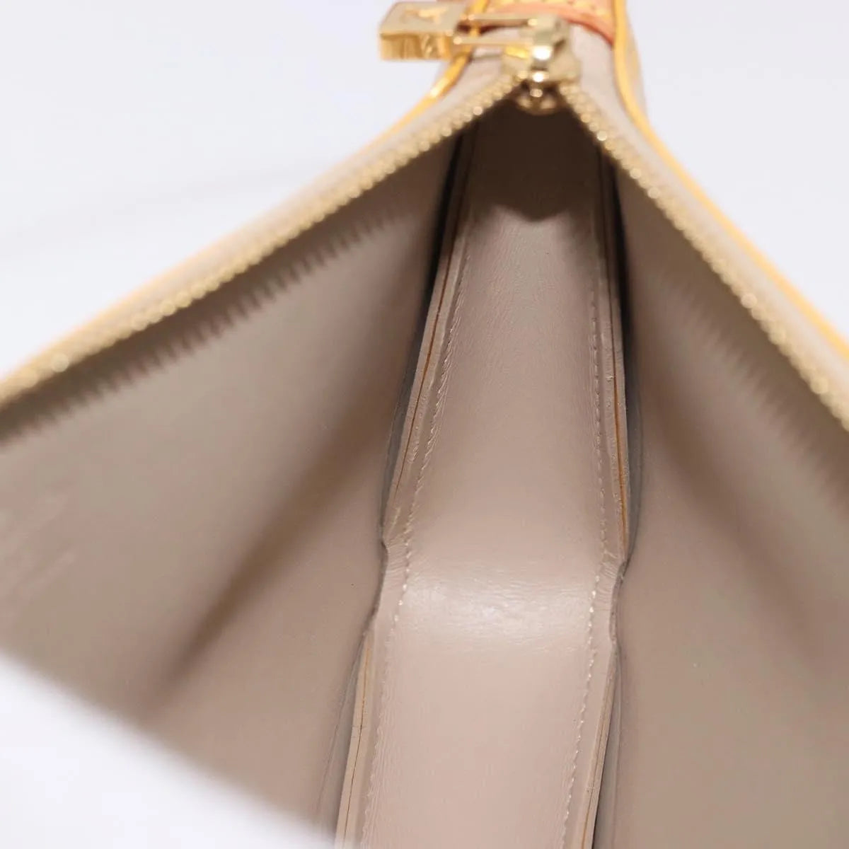 Louis Vuitton Lexington Pochette Patent Leather, Beige, Patent Leather, Clutch