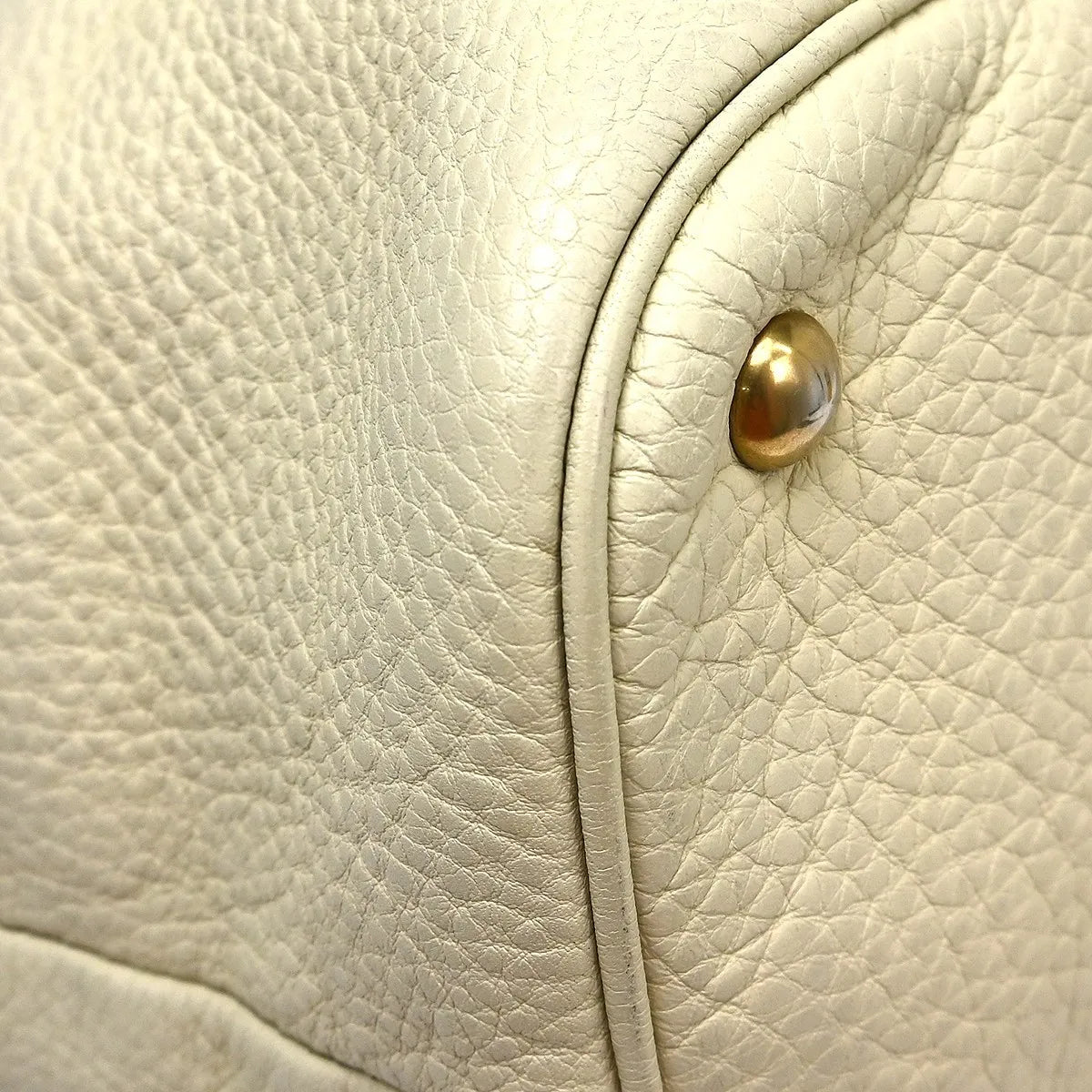 Gucci GG Shoulder Bag GG Matelasse Leather, Beige, Leather, Handbag