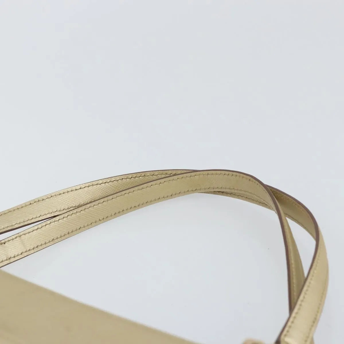 Salvatore Ferragamo Gancini Leather, Gold, Leather, Shoulder Bag