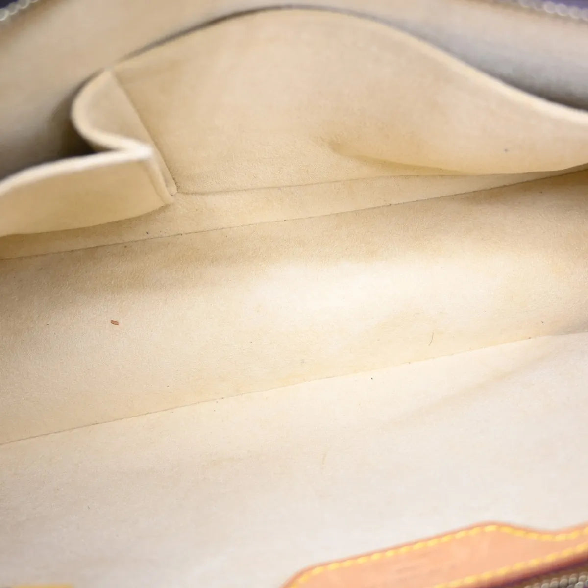 Louis Vuitton Cite Monogram Canvas, Brown, Canvas, Handbag