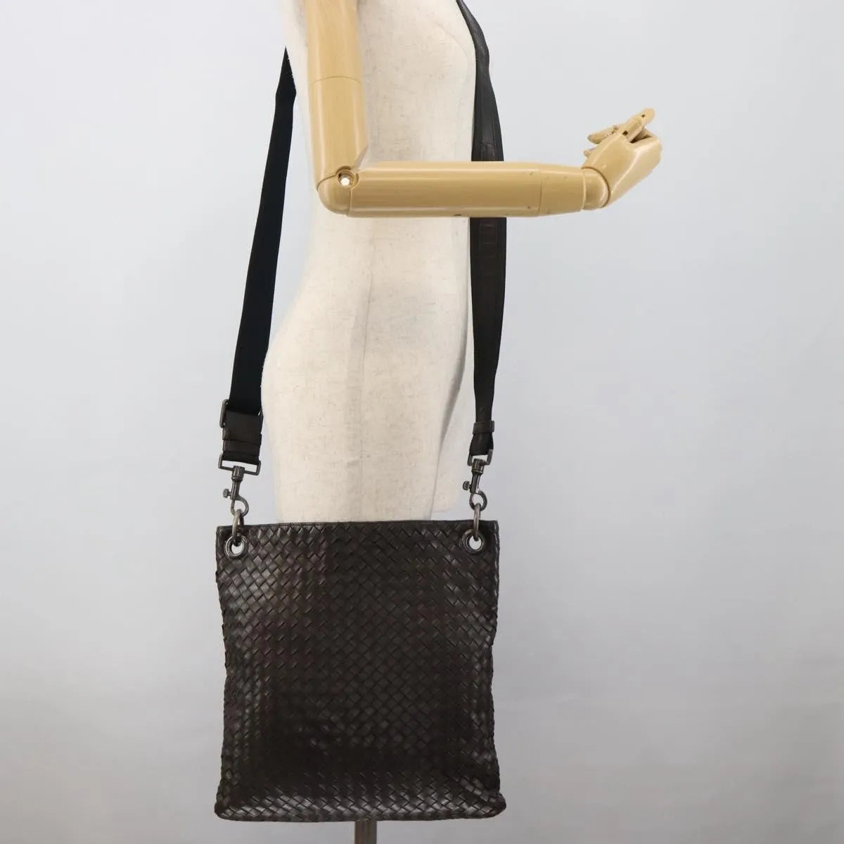 Bottega Veneta Flat Messenger Intrecciato Nappa, Brown, Leather, Crossbody Bag