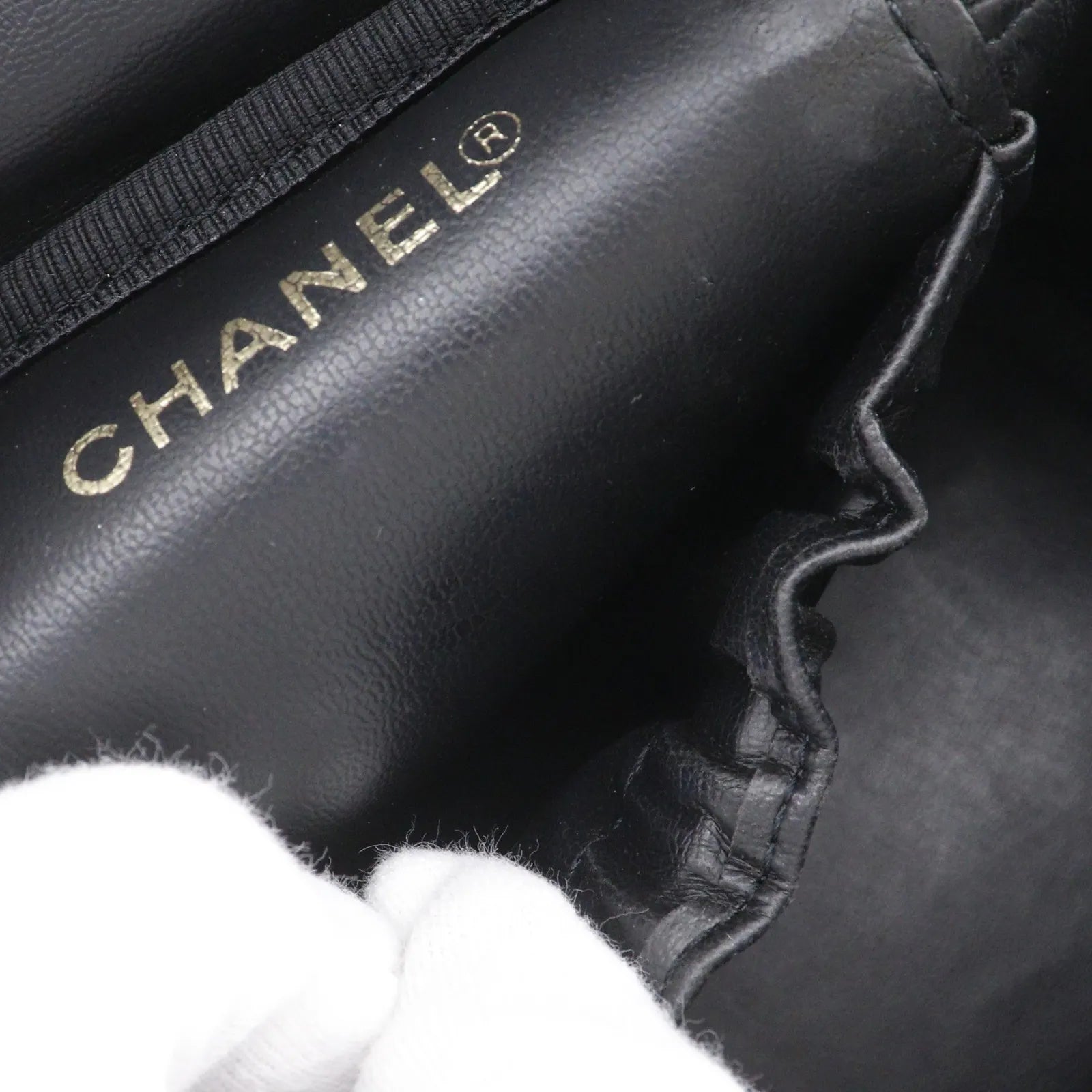 Chanel Vintage Timeless Cosmetic Case Caviar, Black, Leather, Handbag
