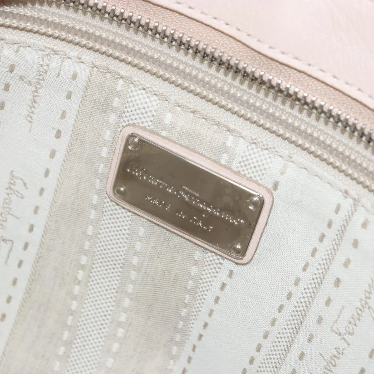 Salvatore Ferragamo Gancini Leather, Pink, Leather, Handbag