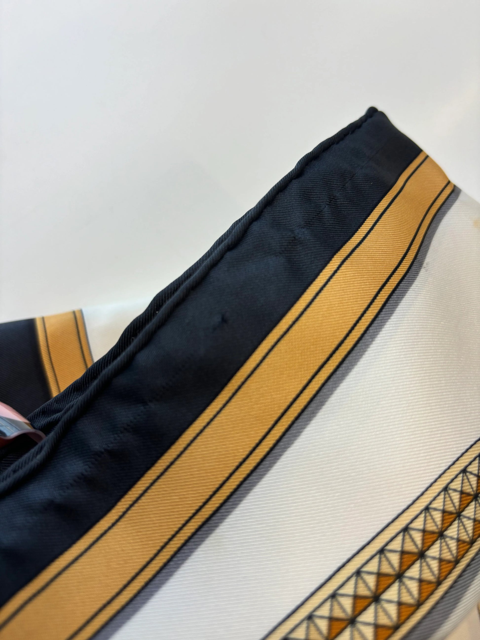 Hermes Carré 90 Silk multicolor, Multicolour, Silk, Scarf