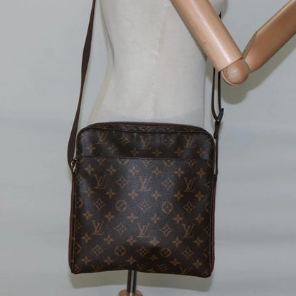 Louis Vuitton Trotteur Beaubourg Monogram Canvas, Brown, Canvas, Shoulder Bag