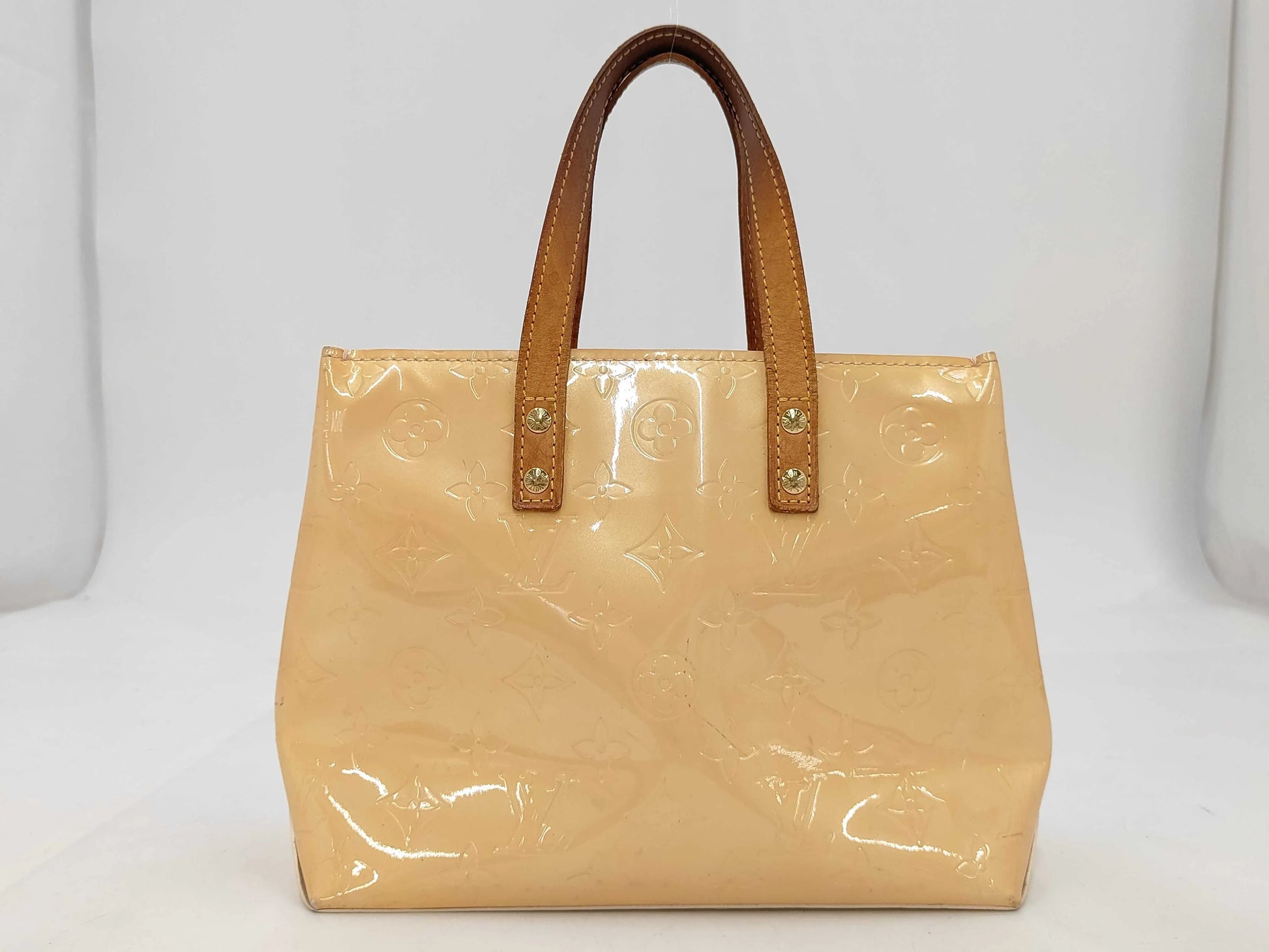 Louis Vuitton Reade Monogram Vernis, Beige, Canvas, Handbag