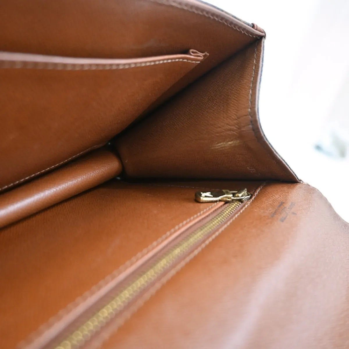 Louis Vuitton Dame Pochette Monogram Canvas, Brown, Canvas, Clutch