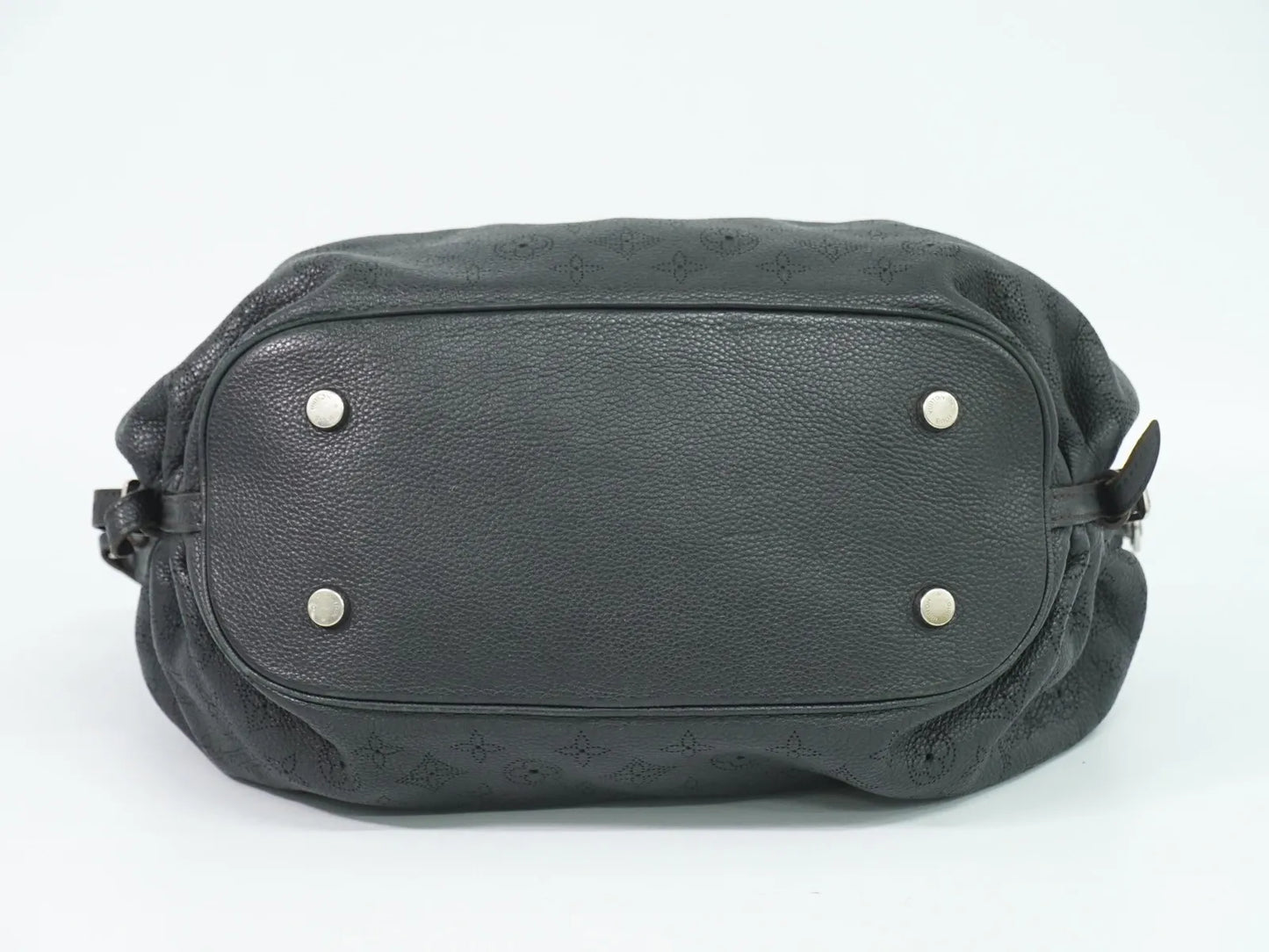 Louis Vuitton L Hobo Mahina Leather, Black, Leather, Shoulder Bag