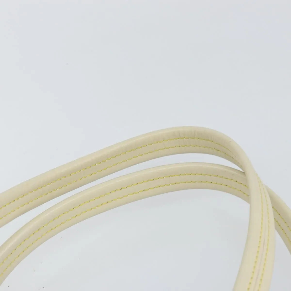 Louis Vuitton Suhali Le Radieux Leather, White, Leather, Handbag