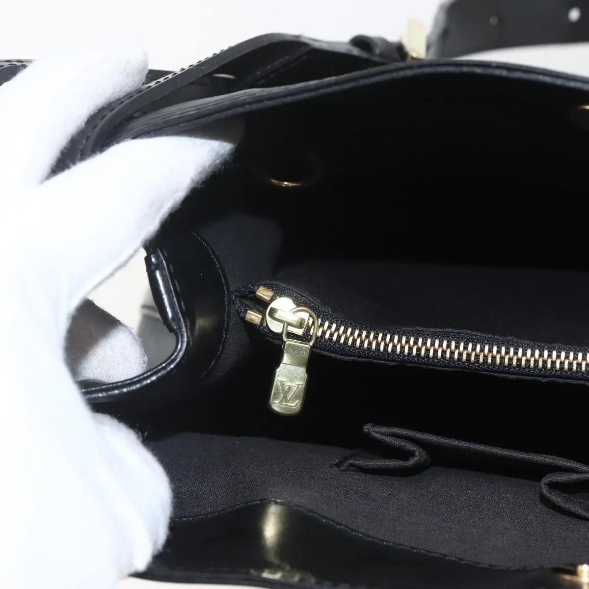 Louis Vuitton Mandara Epi Leather, Black, Leather, Shoulder Bag