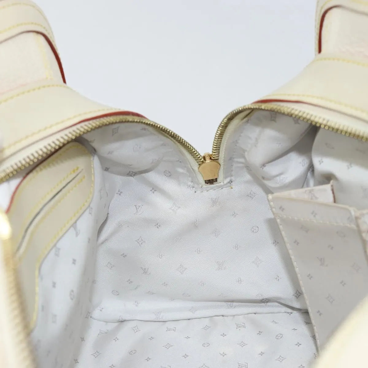 Louis Vuitton Suhali Le Radieux Leather, White, Leather, Handbag