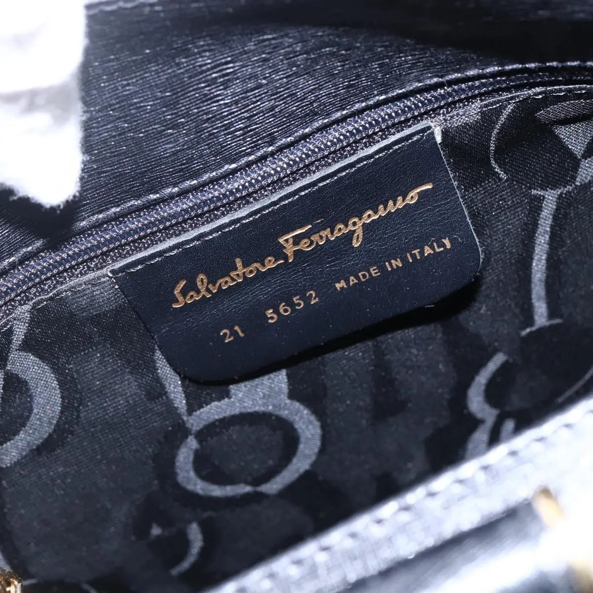 Salvatore Ferragamo Gancini Leather, Black, Leather, Shoulder Bag
