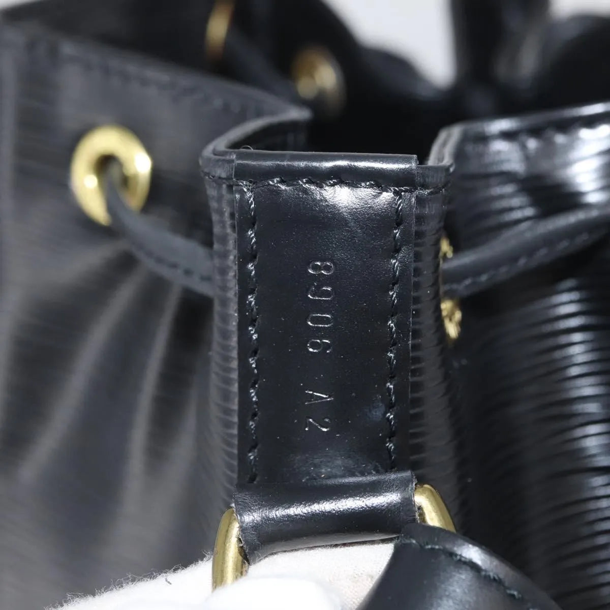 Louis Vuitton Noe Epi Leather, Black, Leather, Shoulder Bag
