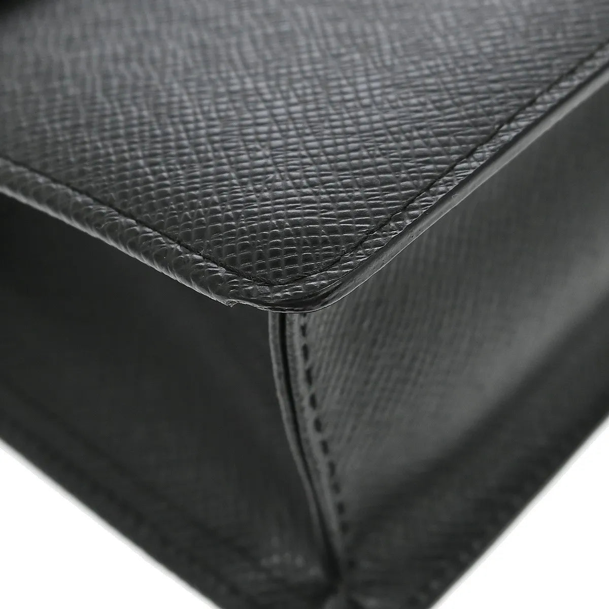 Louis Vuitton Selenga Pochette Taiga Leather, Black, Leather, Clutch