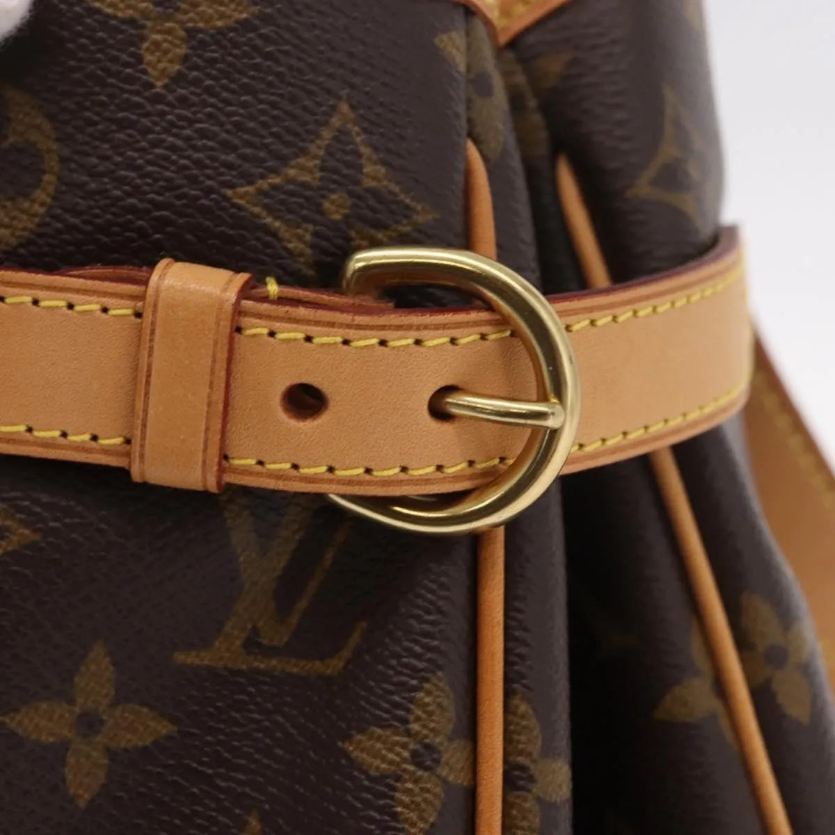 Louis Vuitton Batignolles Monogram Canvas, Brown, Canvas, Shoulder Bag